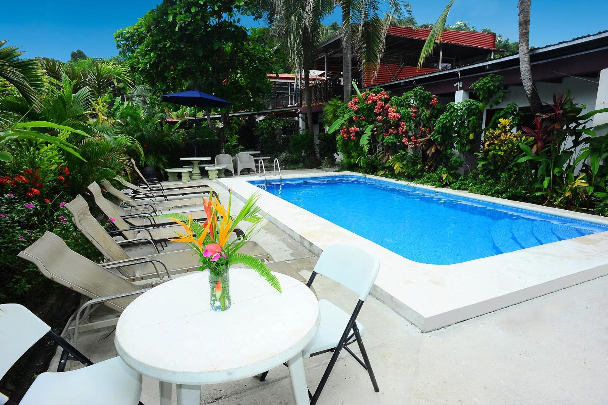 Private Fully Furnished Home At Wide Mouth Frog Hostel Quepos Kültér fotó