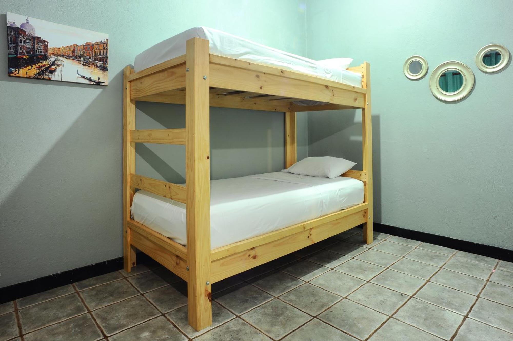 Private Fully Furnished Home At Wide Mouth Frog Hostel Quepos Kültér fotó