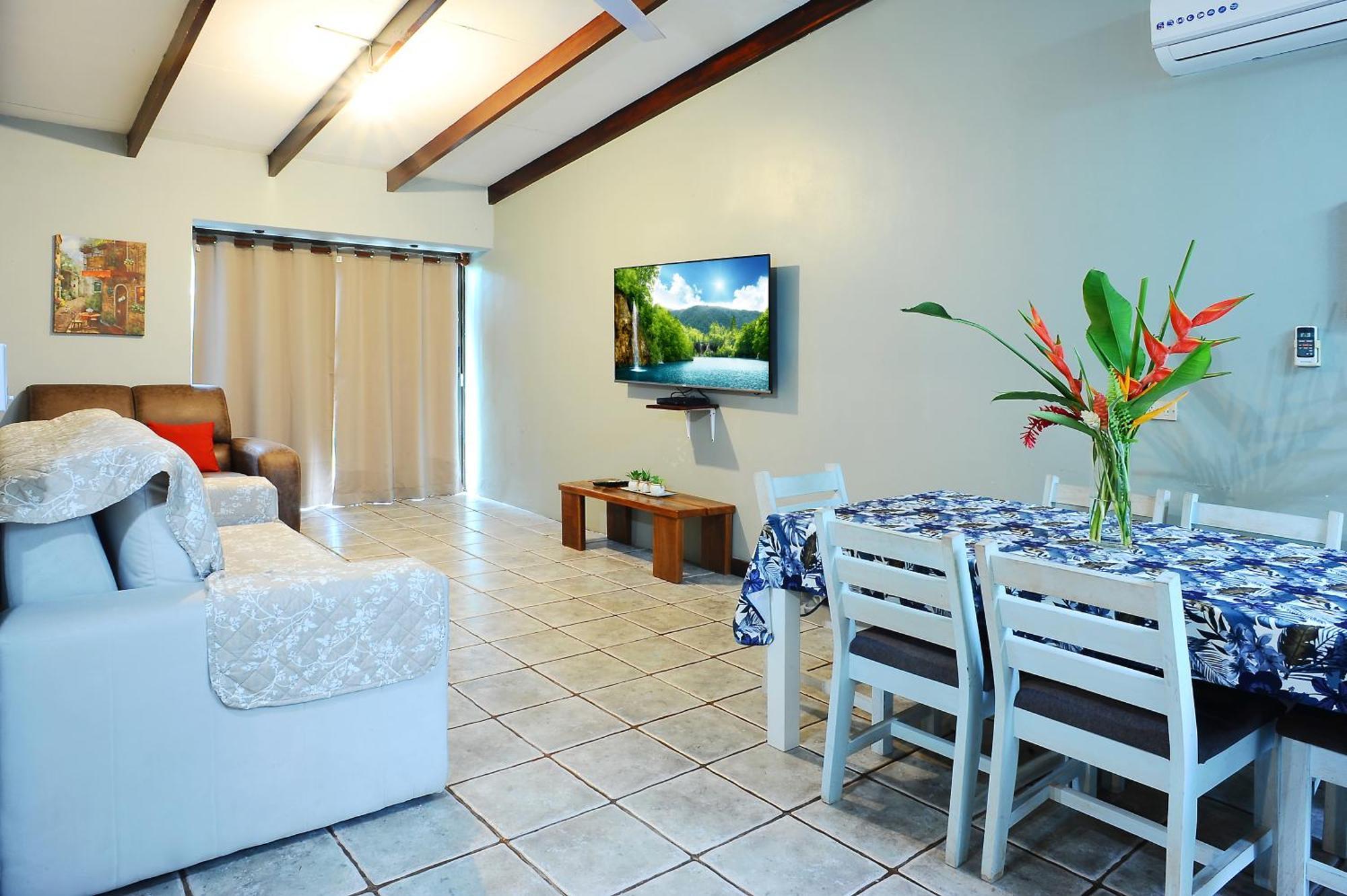 Private Fully Furnished Home At Wide Mouth Frog Hostel Quepos Kültér fotó